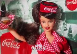 1999 Coca Cola Waitress BRUNETTE Barbie Disney Convention Coke Limited 1600 READ