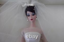 2001 Limited Edition Maria Therese Wedding Bride Silkstone Barbie Doll & Bouquet