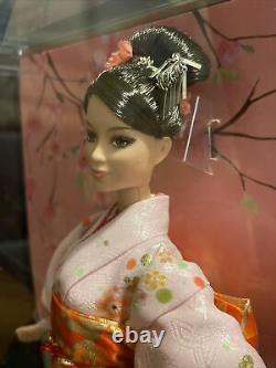 2007 Happy New Year Gold Label Collector Barbie Limited to 2500 Worldwide