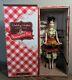 2010 Thanksgiving Feast Barbie #t2160 Gold Label, Limited To 3,100 Worldwide
