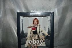 Barbie, BURBERRY Doll in Plaid, Limited Edition, Barbie Collectibles, NRFB, 2000