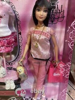 Barbie Shanghai doll 2008 Signature Gold LABEL Limited Edition. NRFB. NEW