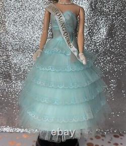 Barbie Willows WI Homecoming Queen Gold Label 5500 Doll Fan Club Exclusive Rare