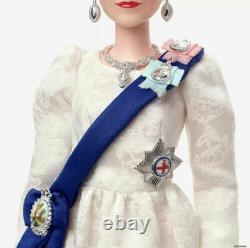 Barbie doll Signature Queen Elizabeth II Platinum Jubilee Limited edition 2022