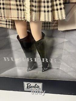 Mattel Barbie Burberry Doll Collectibles Limited Edition 2000 Figure 230422