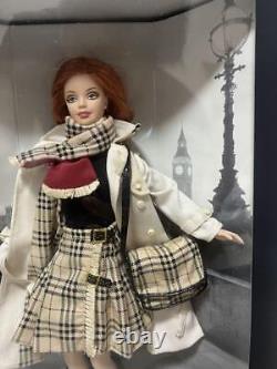 Mattel Barbie Collectibles Limited Edition 2000 Burberry Doll Set Figure Blue