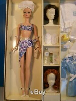 NRFB Barbie SPA GETAWAY BRUNETTE, RED hair LIMITED EDITION 2003 Mattel #B1319