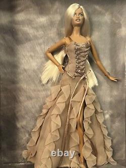 Versace Barbie Doll Gold Label Limited Edition 2004 Mattel B3457