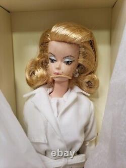 Vintage 2003 Mattel Barbie Silkstone Trench Setter B3442
