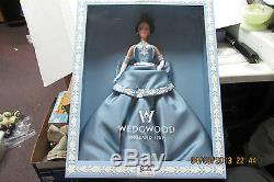 2000 Barbie Wedgwood England Robe De Poupée Bleue Édition Limitée Nrfb
