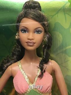 Aka Alpha Kappa Alpha Sorority Centennial 2008 Edition Limitée Poupée Barbie # L9657