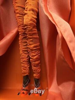 Barbie 2023 Convention de Poupée de Mode Tokyo Orange Chromatique Couture Limitée Nouvelle