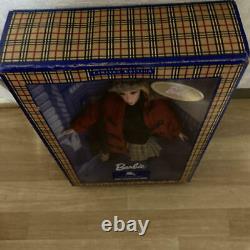 Barbie Burberry London Blue Label Doll Red Coat Collaboration Limited Japon Utilisé