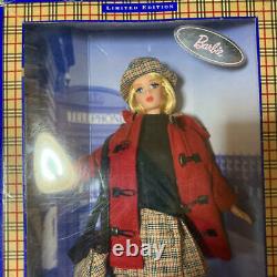 Barbie Burberry London Blue Label Doll Red Coat Collaboration Limited Japon Utilisé