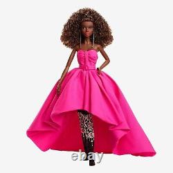 Barbie Collection Signature Poupée De Luxe Rose Avec Robe Haute Couture