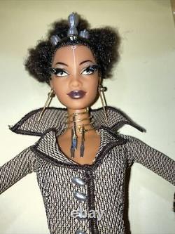 Barbie Edition Limitée Tatu Trésors D'afrique Byron Lara Doll 2002 Mattel