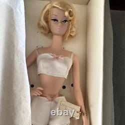 Barbie Fashion Model Collection Delphine Silkstone Blonde Portant de la Lingerie BOÎTE + COA