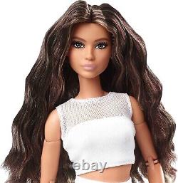 Barbie Motion Without Limits Original Doll Hair Tan Avec Des Accessoires De La Mode
