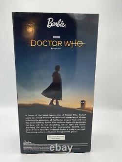 Bbc Doctor Who Jodie Whittaker Barbie Signature Series Doll Treizième 13ème Nouveau