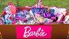 Boîte De Palette Pleine Des Poupées De Barbie Et Des Jouets De Barbies
