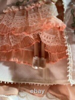 Collection de porcelaine Mattel Victorian Tea Orange Pekoe Barbie Doll 02726 NIB