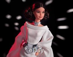 Dans La Main Princesse Leia Barbie Doll X Star Wars Limited Edition