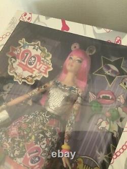 Édition limitée Barbie Tokidoki du 10e anniversaire, Collection Black Label 2015, comme neuf.