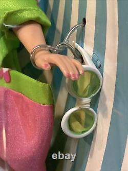 Far Out Barbie Doll Limited Mod Twist & Turn Mattel 21911 Nouveau? Nrfb