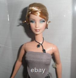 Giorgio Armani Edition Limitée Barbie Doll 2004 B2521 Nrfb