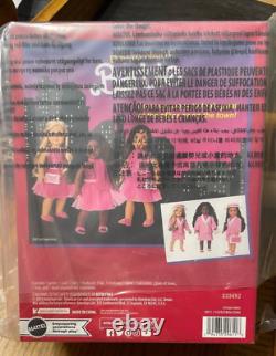 JOUR AMÉRICAIN DE BARBIE DE JOUR À NUIT COLLECTIBLE, 2 TENUES Édition Limitée NIB