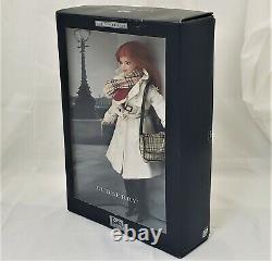 Mattel Burberry Barbie Doll Limited Edition 2000 Complet 29241