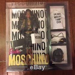 Poupée Barbie Afro-américaine Aa Moschino Gold Label Limitée À 700 Exemplaires Dans Le Monde