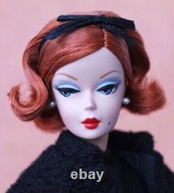 Poupée Barbie BFMC Éditrice de Mode en Soie Authentique Édition Limitée Mattel 28377