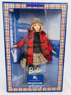 Poupée Barbie BURBERRY BLUE LABEL édition limitée, manteau rouge en peluche, Japon, NEUF