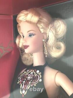Poupée Barbie Blonde Édition Limitée 2001 Mattel 24636 du Théâtre Chinois de Mann