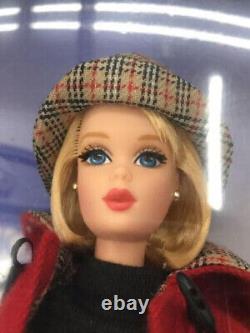 Poupée Barbie Burberry Blue Label édition limitée avec manteau rouge, figurine du Japon.