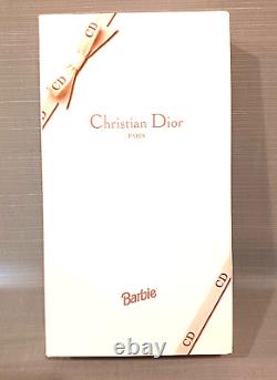 Poupée Barbie Christian Dior Paris millésime 1996 dans sa boîte d'origine et de transport, neuve