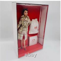 Poupée Barbie Coach Mattel 2013 Gold Label conçue par Linda Kyaw Modèle Limité