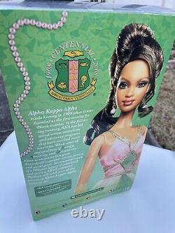 Poupée Barbie Édition Limitée 2008 de la Centenaire de la Sororité Alpha Kappa Alpha Inc.