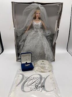 Poupée Barbie Mariée du Millénaire 1999 Édition Limitée Étiquette Platine Mattel 24505