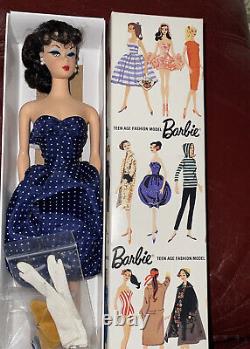 Poupée Barbie Mattel Gay Parisienne 2002 Reproduction avec boîte
