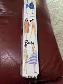 Poupée Barbie Mattel Gay Parisienne 2002 Reproduction avec boîte