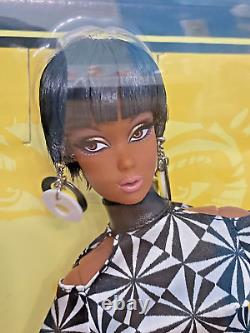 Poupée Barbie Pop Life Pivotal Africaine-Américaine Édition Limitée 2009 Gold Label