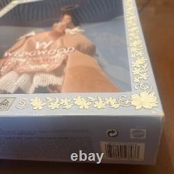 Poupée Barbie Rose Wedgwood Angleterre 1759 Édition Limitée