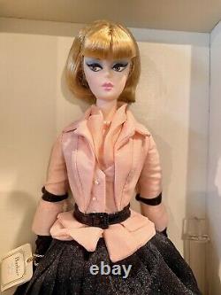 Poupée Barbie Silkstone en costume d'après-midi NIB Expéditeur Étiquette dorée Limitée 4300 NRFB
