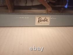 Poupée Barbie Society Hound 2000 Greyhound Edition Limitée avec Chien NRFB 29057 Mattel