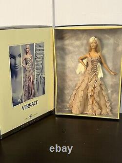 Poupée Barbie Versace Étiquette Or Édition Limitée 2004 Mattel B3457