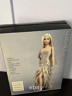 Poupée Barbie Versace Étiquette Or Édition Limitée 2004 Mattel B3457