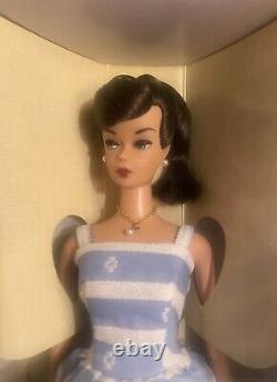 Poupée Barbie de banlieue édition limitée Mattel 28378 et accessoire édition limitée