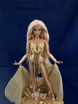 Poupée Barbie en or Mattel The Blonds. 2012 Belle & rare! Excellent état.